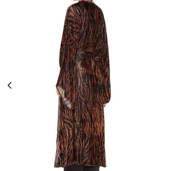 ROCOCO SAND Robe Open Front Kimono Sleeves Brown Crushed Velvet Belted Sz M NWT - Picture 6 of 13